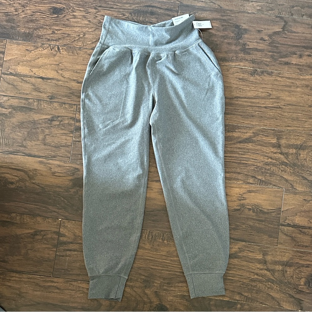 Old Navy Powersoft Women’s Gray Jogger Pants